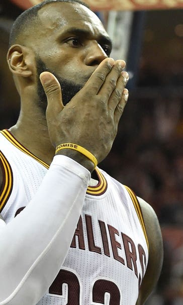 LeBron will attend Ohio State-Michigan game